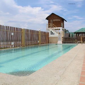 Good Guys Beach Resort